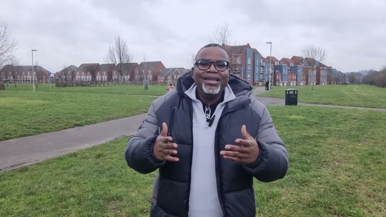 CULTE MATINAL AFF JAEL SHOW, FERRE GABON AVANT ACCOR ARENA, LA FALLY DISTRAIT PAR GIMS 