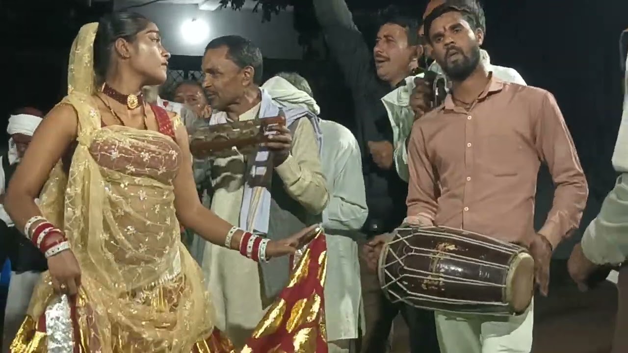 बुंदेलखंड का प्रसिद्ध लोकनृत्य कार्यक्रम देसी खड़ी राई ग्राम बराछ जिला पन्ना मध्यप्रदेश तारीख 8.3.26