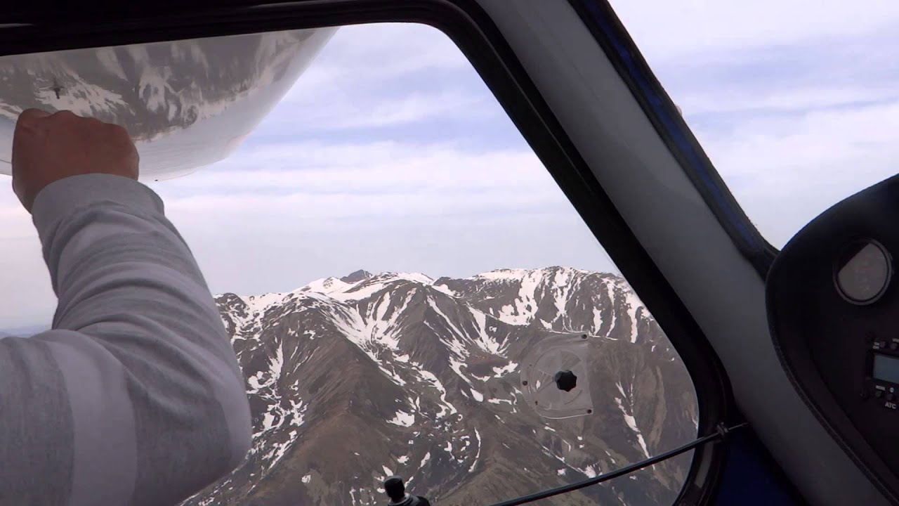 PIPISTREL SINUS 912 au dessus des Pyrenées orientales, le canigou, Aéroport de PERPIGNAN