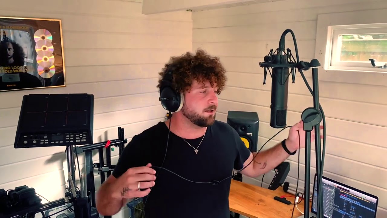 Ytram & Elderbrook - Fire [Elderbrook Hotel Room Sessions #14]