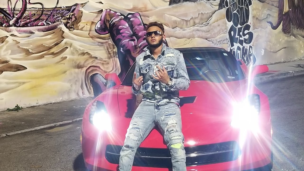 Alexito Flow -Me llama (Video Official)