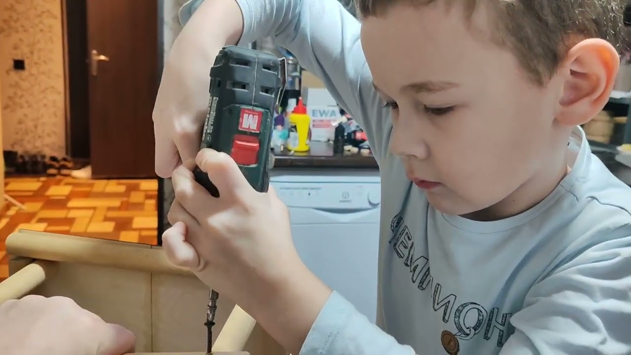 Я делаю кормушку для птиц