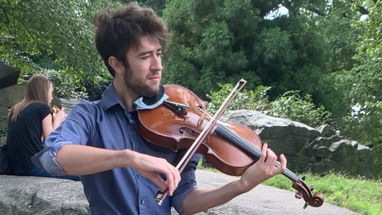 Violist Performs Stunning &ldquo;Hallelujah&rdquo; Cover in Central Park