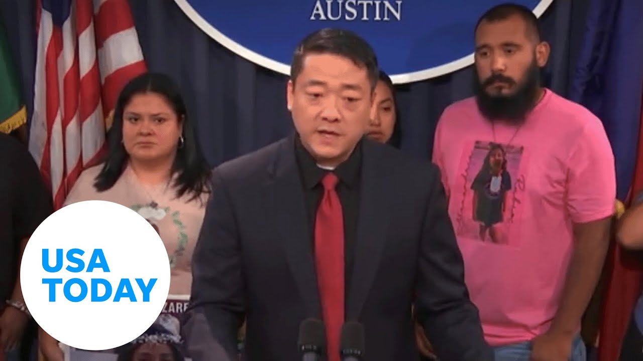 Texas legislators condemn Gov. Abbott following mass shooting at mall | USA TODAY