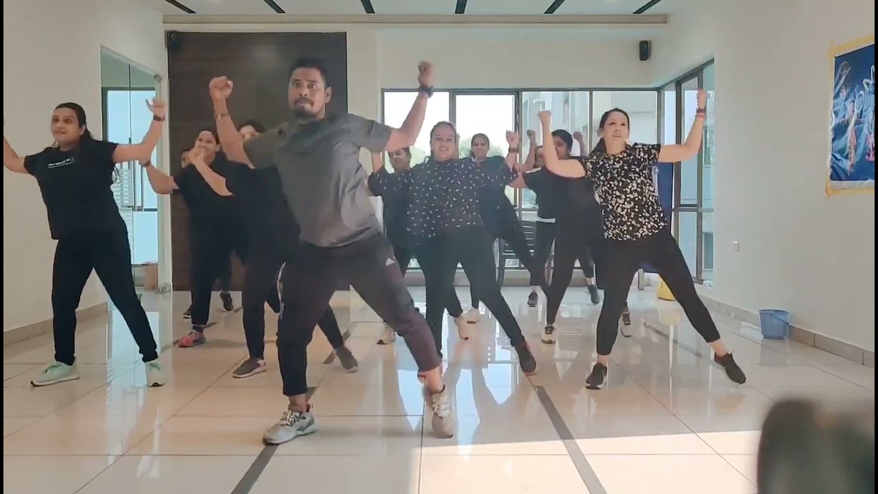 Why this kolaveri di #dhanush ☺️🤩Remix#fitness#zumba#fitnesschallenge#yutube#viral#easyworkout
