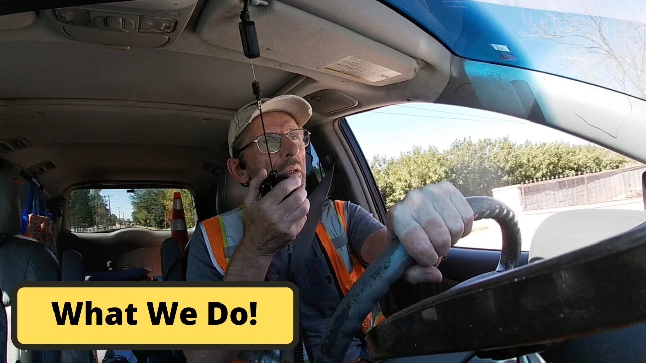 What Is A Pilot Car? What Do Pilot Cars Do? Explained