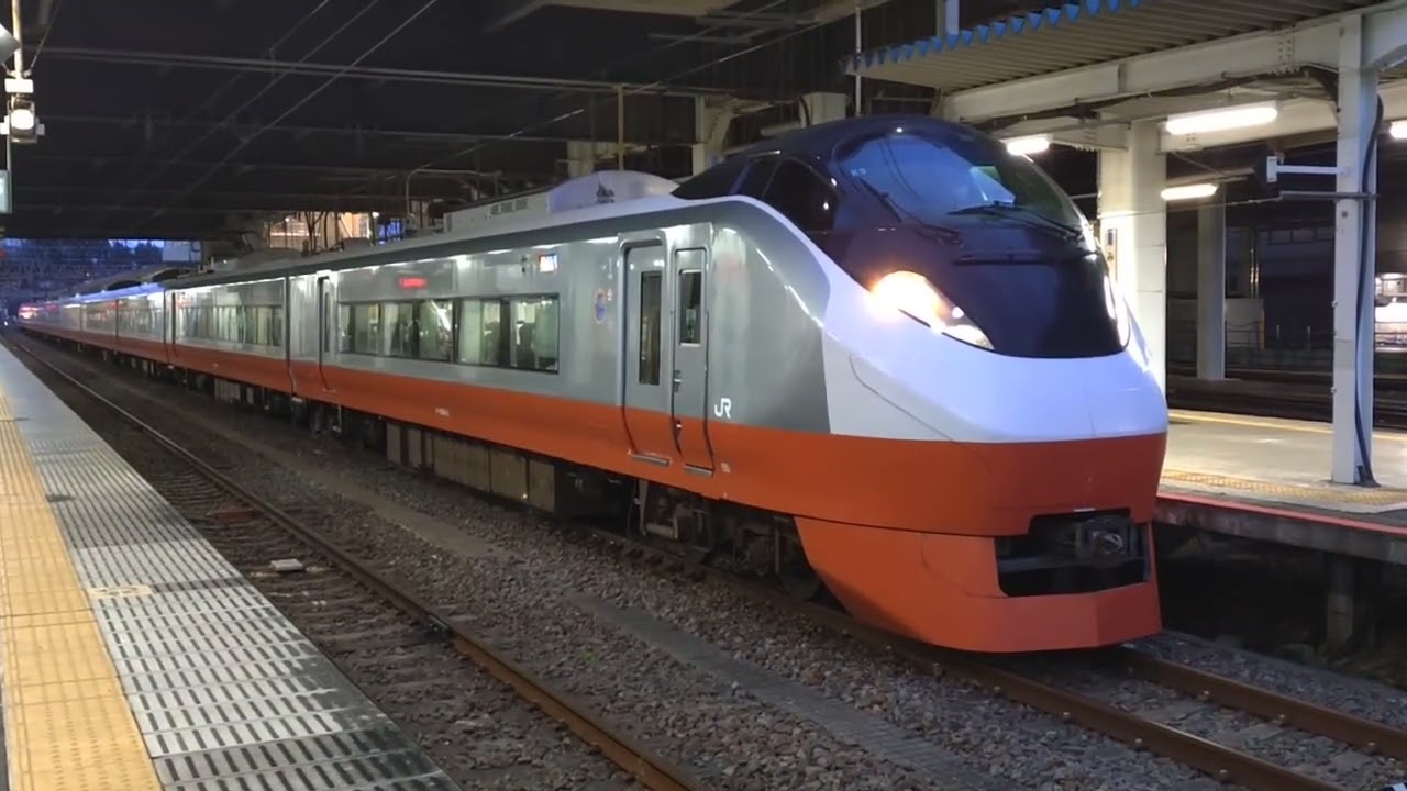 【22M】E657系K3編成オレンジパーシモン塗装が水戸駅を遅れて発車するシーン