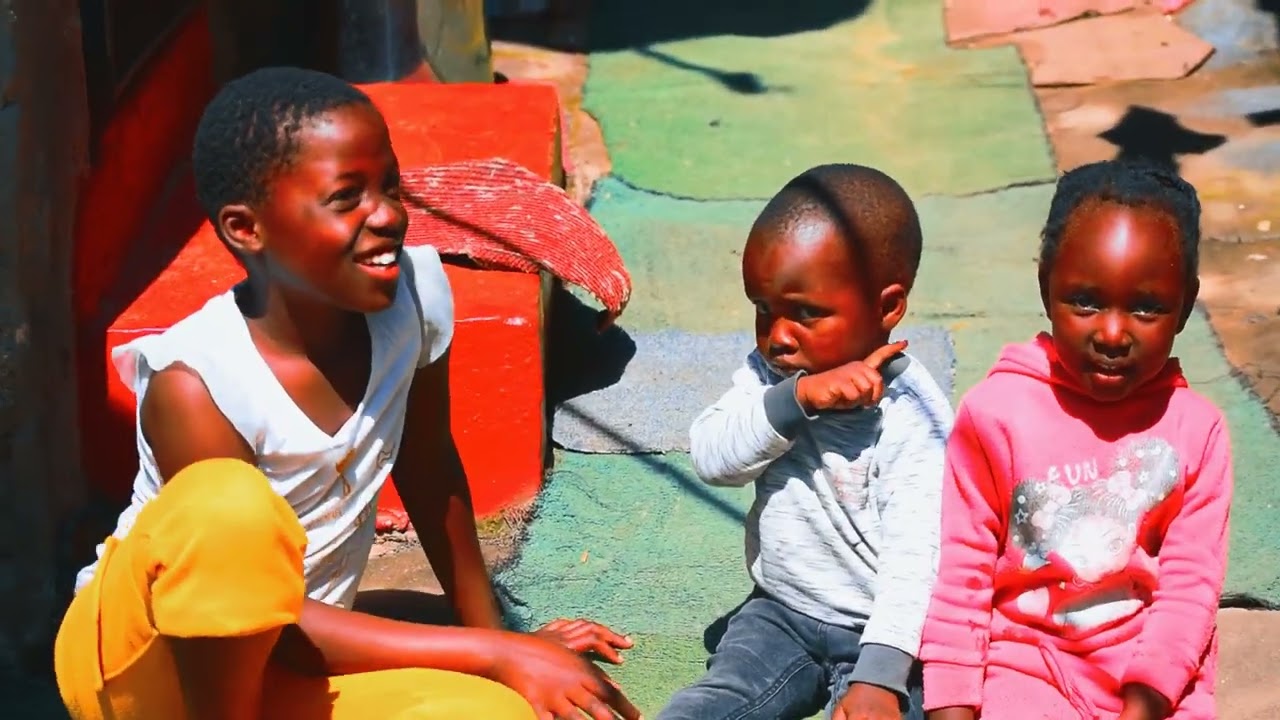 Amakholwa eNkosi Gospel Album name UPHEHLAMANZ' AMNYAMA 2025 title song :ukulahlwa kwezingane 