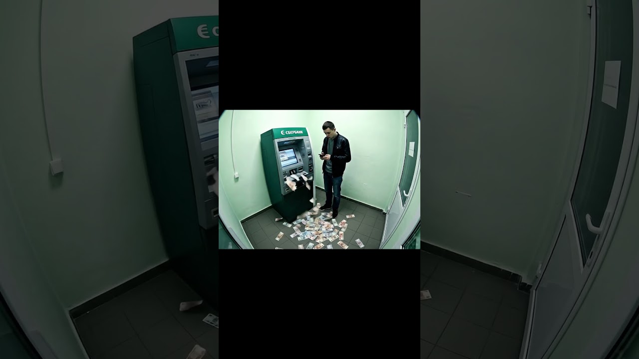 Банкоматы сошли с ума! Срочно! Распространиете это видео!! Бакноматы банка выкидывают наличность