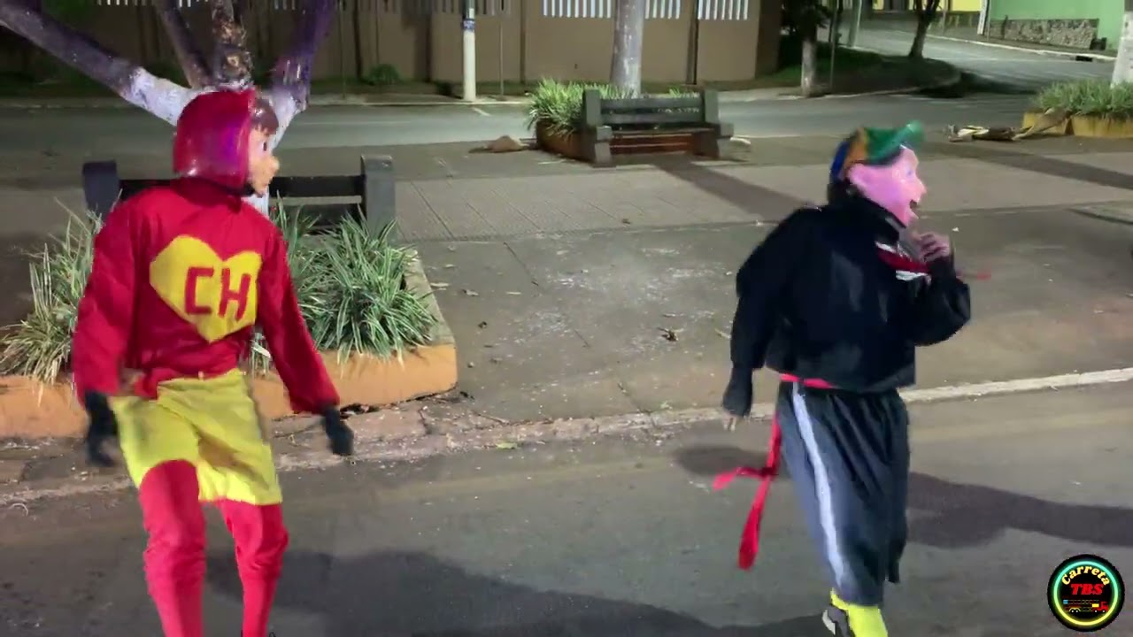 Turma do Chaves Animando a Carreta da Alegria TBS.