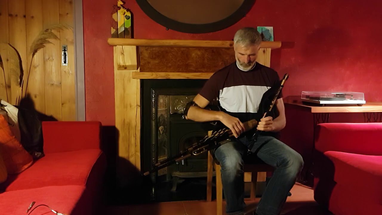 Linenhall Culture Night presents John Butler (Ceol Pipes)