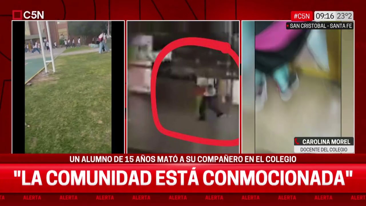 CAROLINA, DOCENTE del COLEGIO: 