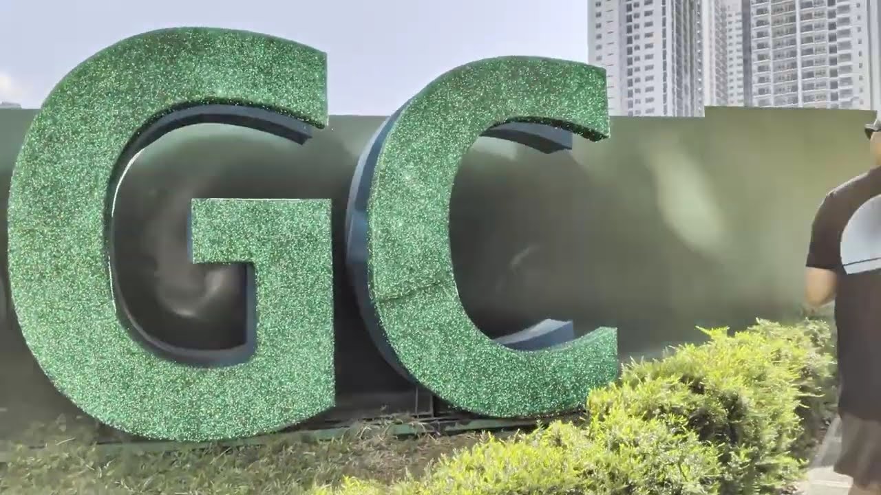 Exploring BGC & MOA in the Philippines! 