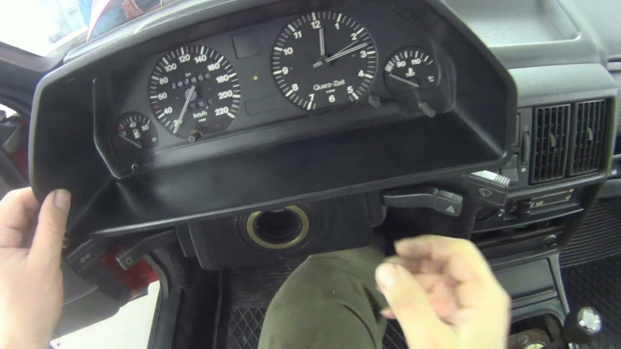 Ауди 100 C3 1984 г. Ремонт приборной панели.