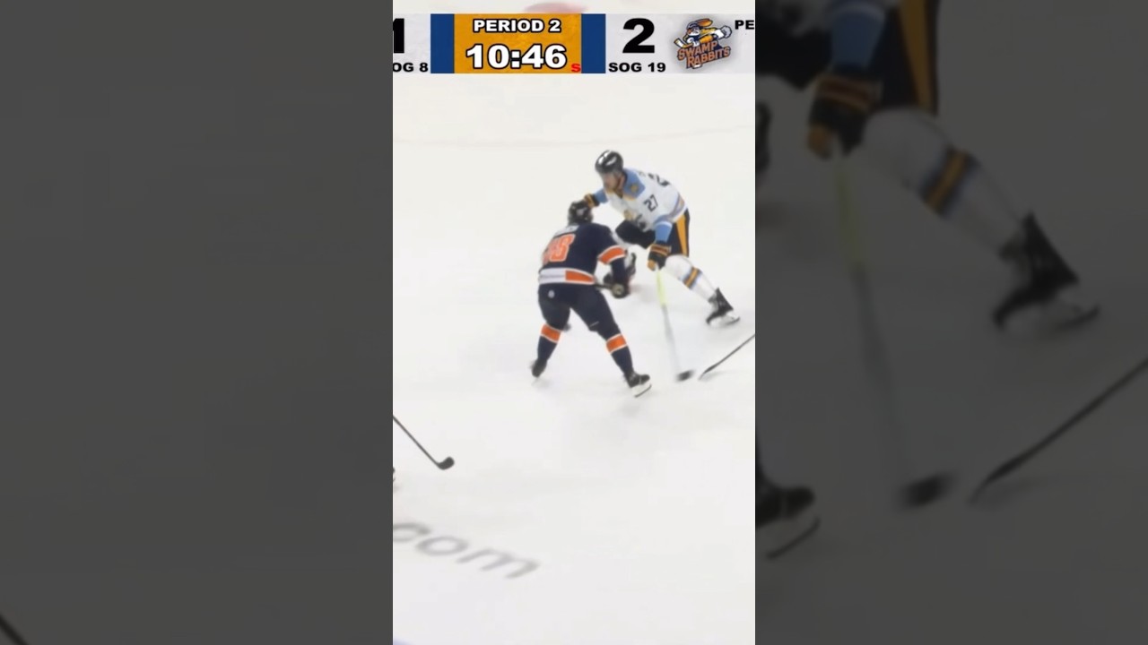 @swamprabbits' top scorer, Carter Souch, extends his hot streak, sniping glove side for the lead🔥