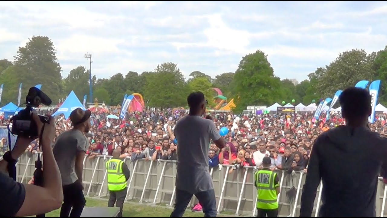 PERFORMING DIAMOND GIRL!!!