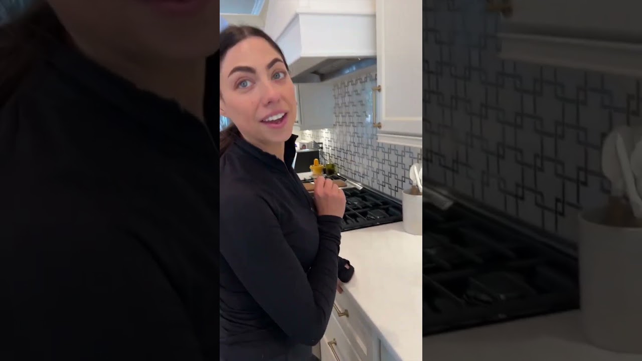 Мы приготовили пиццу с лавовым тостом! Она такая вкусная!! 😩 || Кори и Алисия 2024