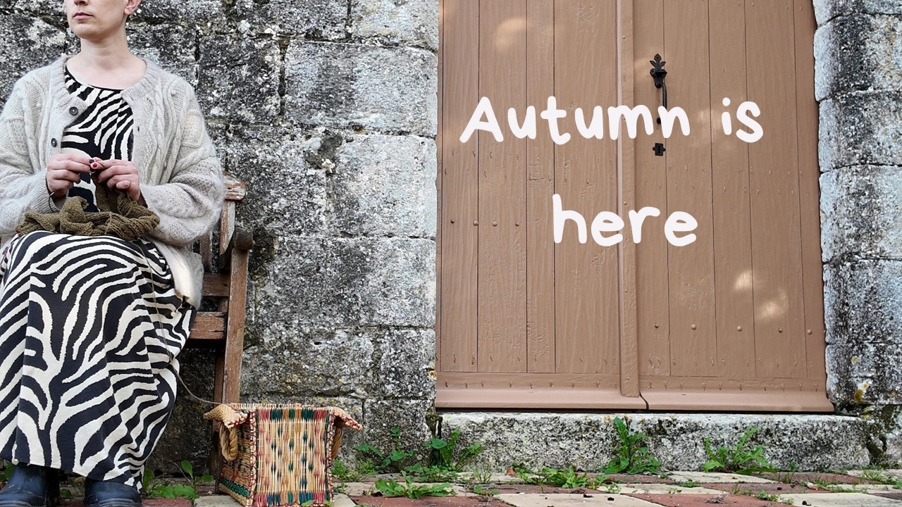 Slow Living - Last Warm Autumn Days - Farmer's Market - Knitting