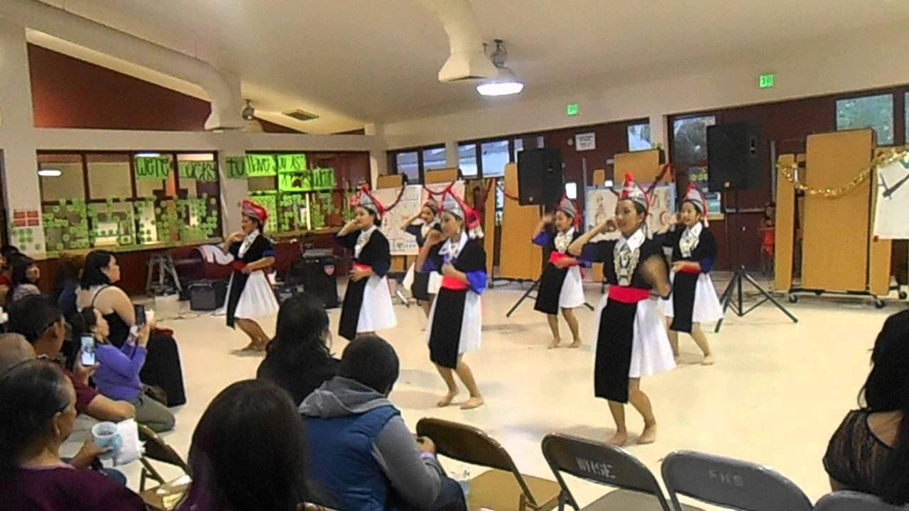 FHS Hmong Night 2014 - Ntxhais Huab Cua