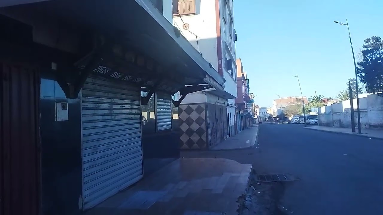 مدخل درب مولاي الحسن وثانوية الكوليج بدرب مولاي الحسن . 
