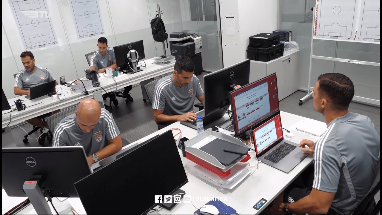 CONHECE A EQUIPA TÉCNICA CAMPEÃ NACIONAL!