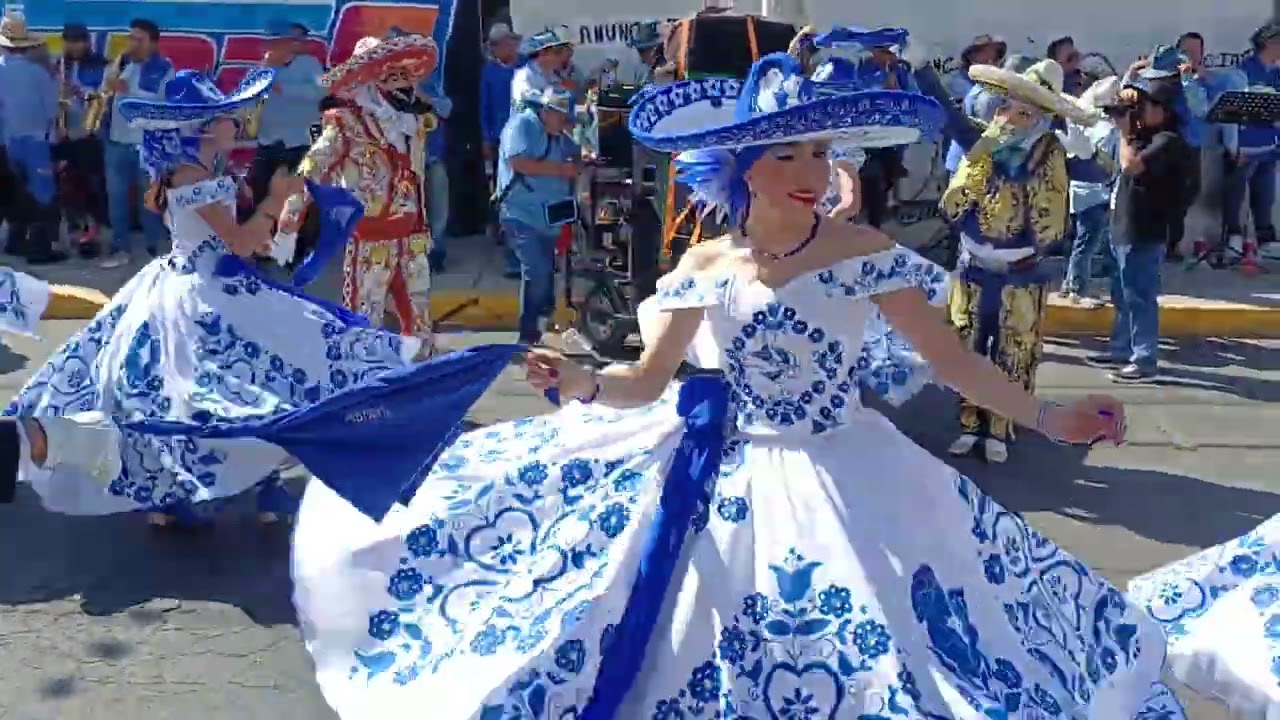 Comparsa Xochiaca 2026 con su emblemática  Cuadrilla Xochiaca 