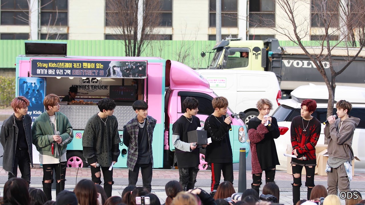 180331 스트레이 키즈(Stray Kids)-Q&A-이번앨범에서 제일 좋아하는곡은?-음악중심 미니팬미팅