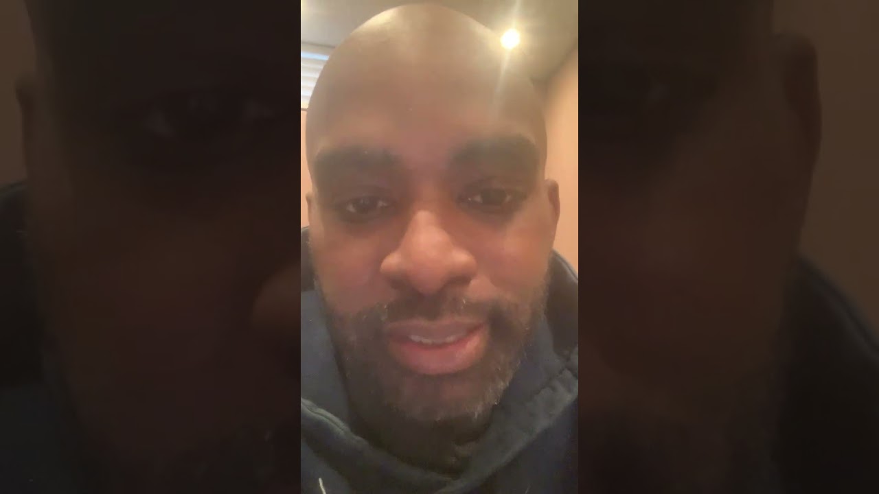 C. Young raps corner on X with Grok & @snoopdogg freestyle 