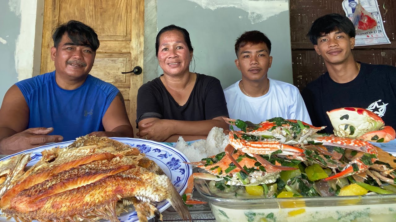 CATCH & COOK FRIED FISH & GINATAANG KALABASA NA MAY SEAFOOD.