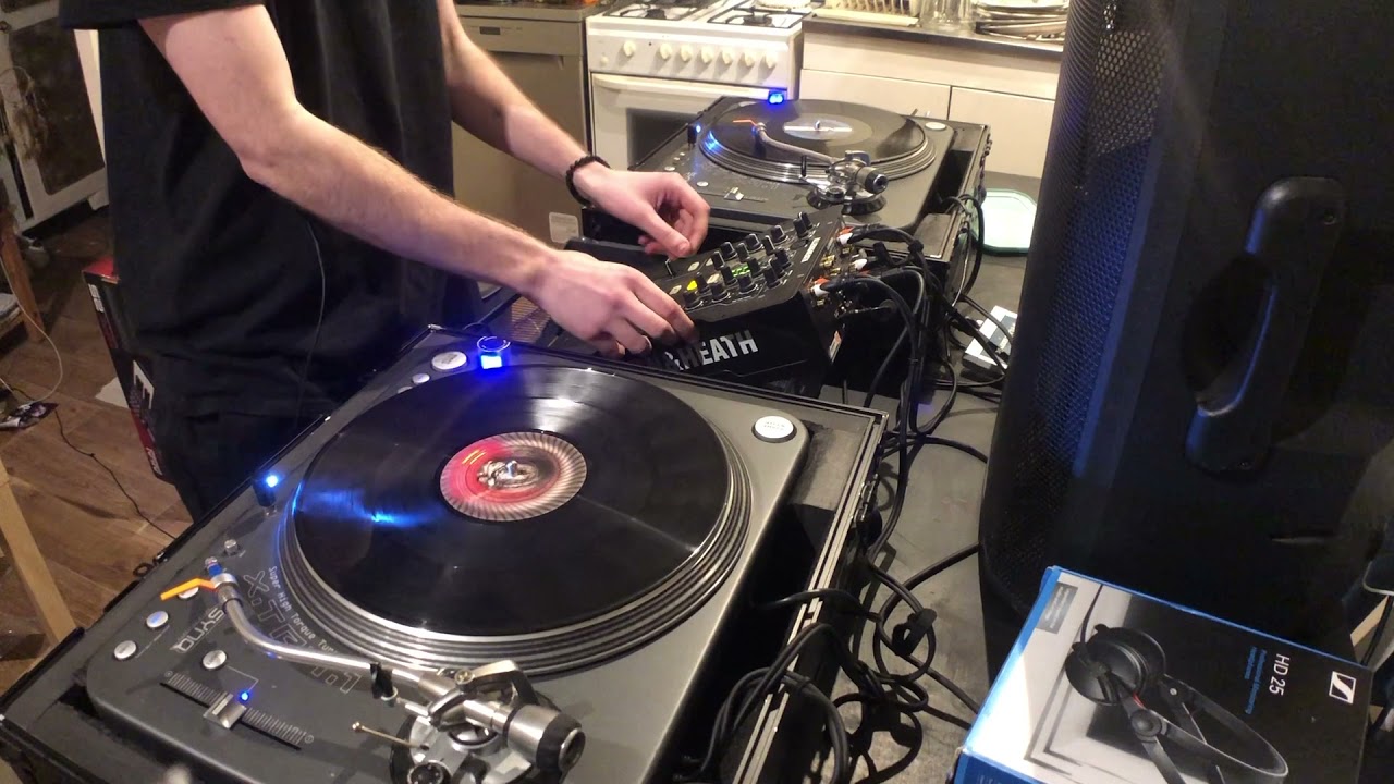 BAPT'TRIP - MIX VINYLES TRIBE HARDTEK (PING PONG AVEC LOUKACHENKO ALLFAK'TRIBE)