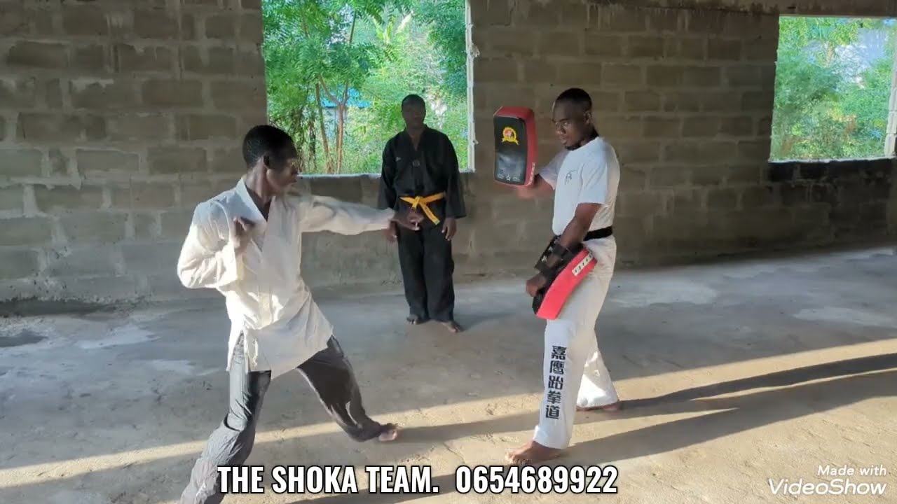 MWENDO WA KUFUNGUA MIGUU FIVE HUNDRED KICKS EVERYDAY NDANI YA THE SHOKA TEAM