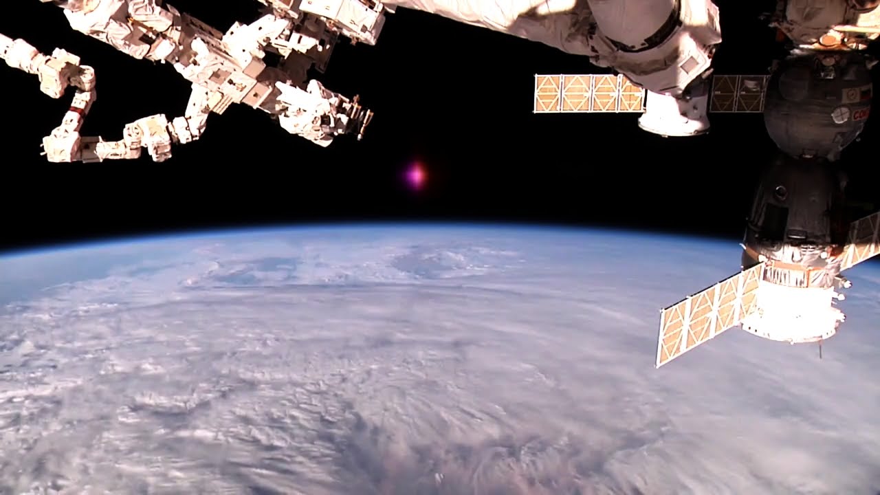 NEW NASA UFO probe  Biological object Seen Leaving Earth NASA cuts live feed