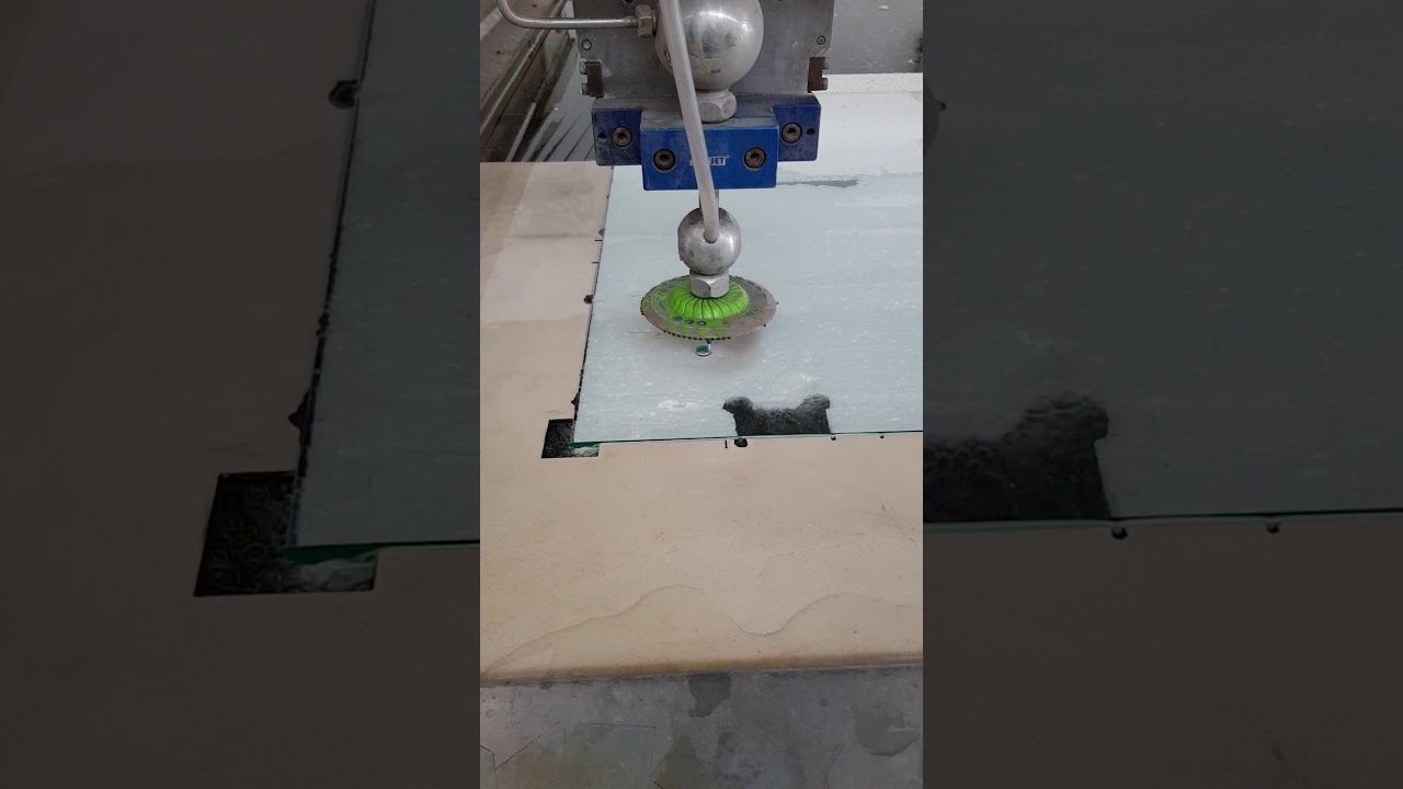 Waterjet (su jeti) makinası ile cam kesimi