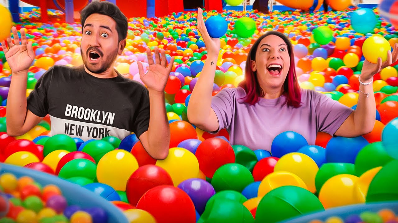 Fomos na Maior Piscina de Bolinha do Brasil | Gabriel e Shirley 2.0