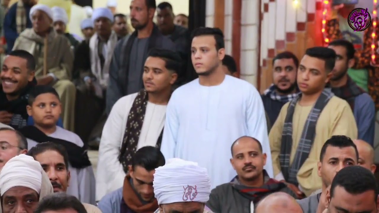 سورة القصص وَأَوْحَيْنَا إِلَىٰ أُمِّ مُوسَىٰ أَنْ أَرْضِعِيهِ ۖ
