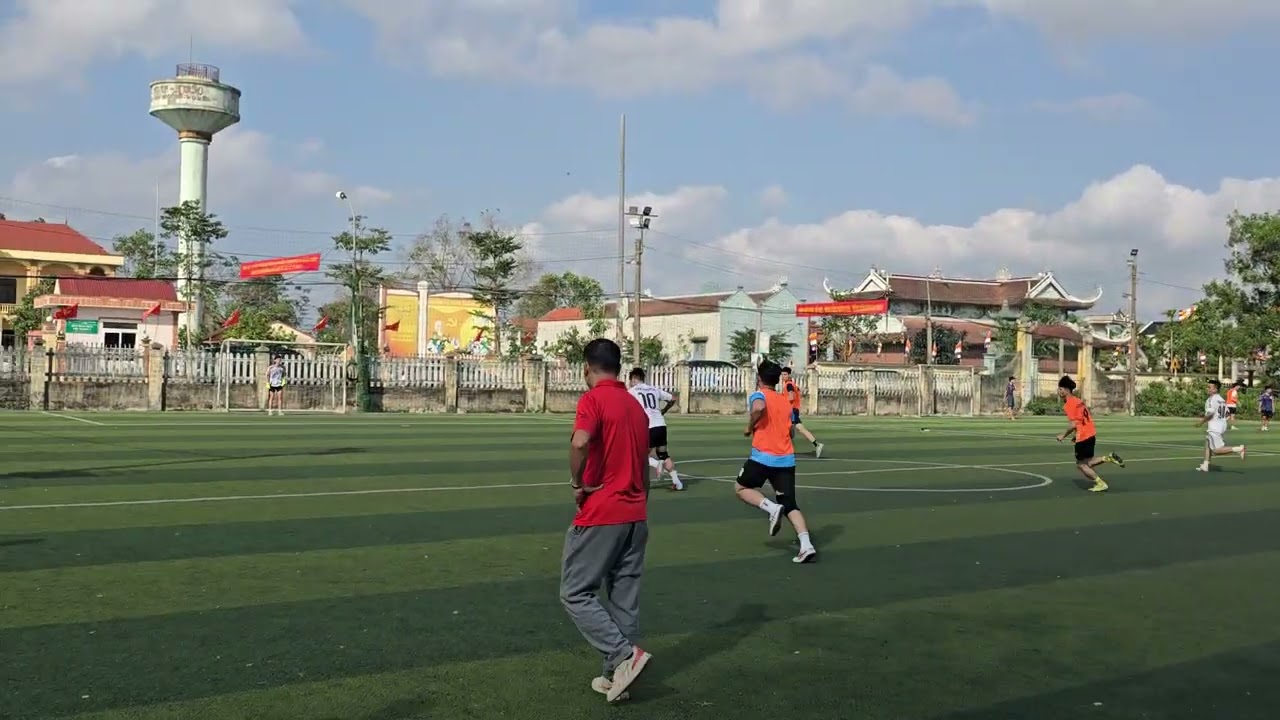 Nội bộ làng Đống Lương