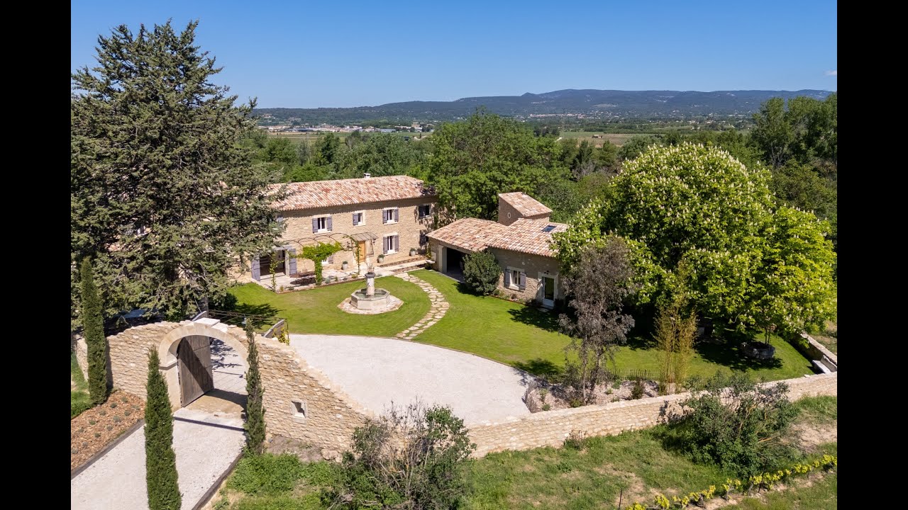 Mas r&eacute;nov&eacute; avec g&icirc;te, piscine et terrain &agrave; vendre &agrave; Opp&egrave;de