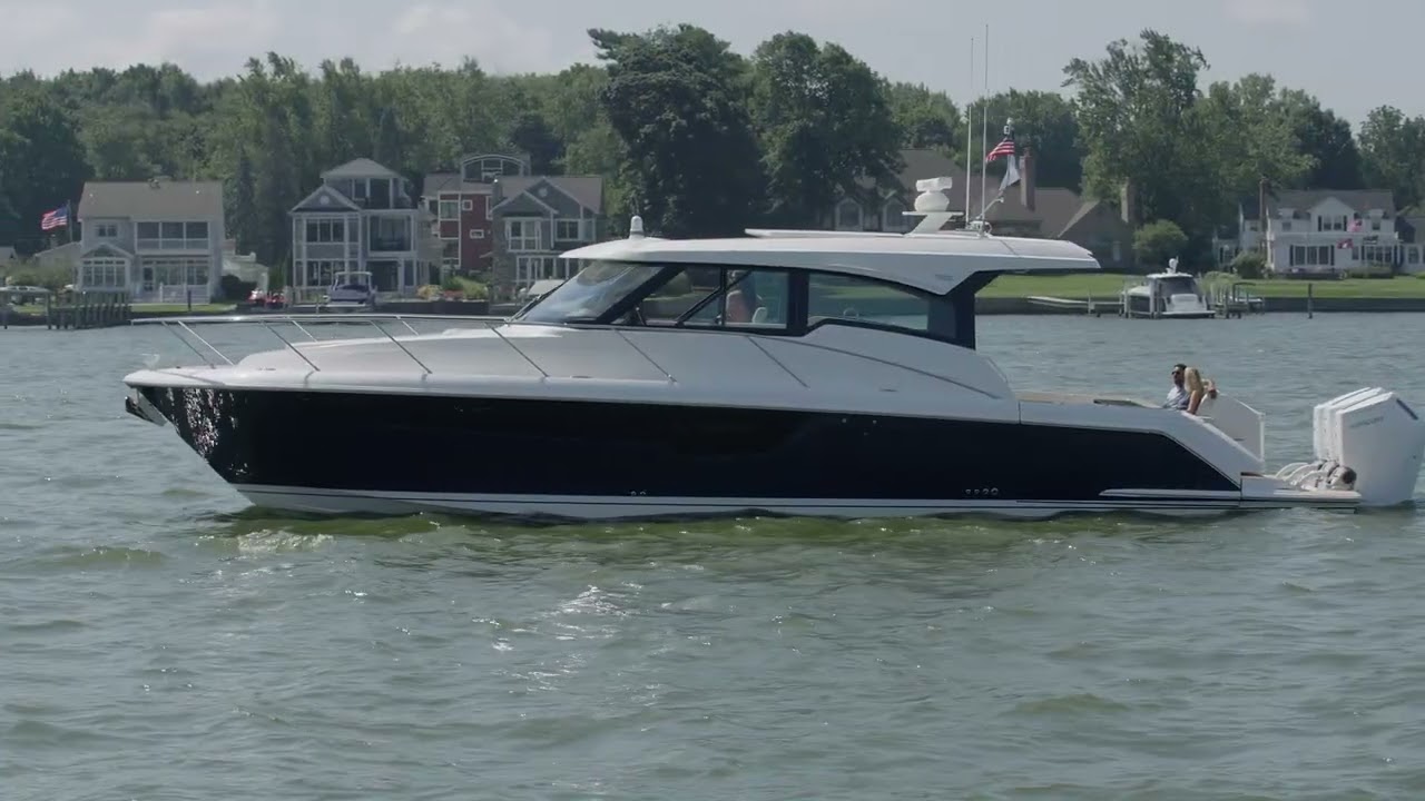 Tiara 48 LE
