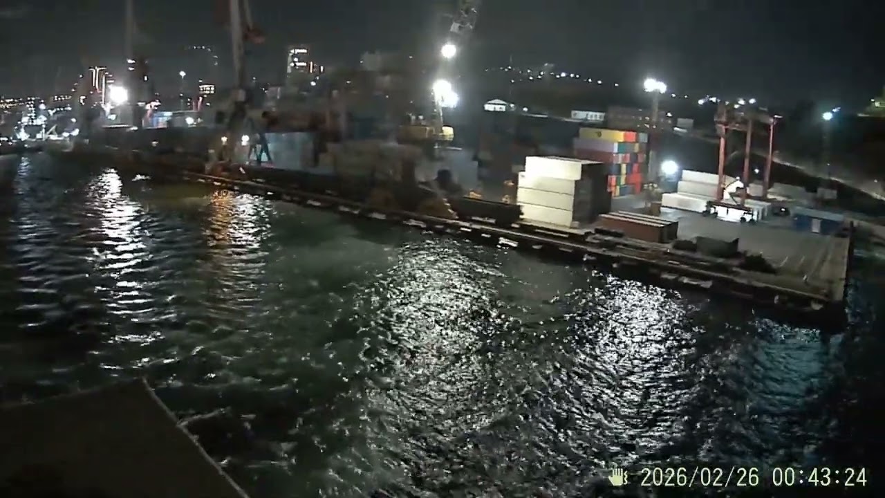 Красивый ночной порт