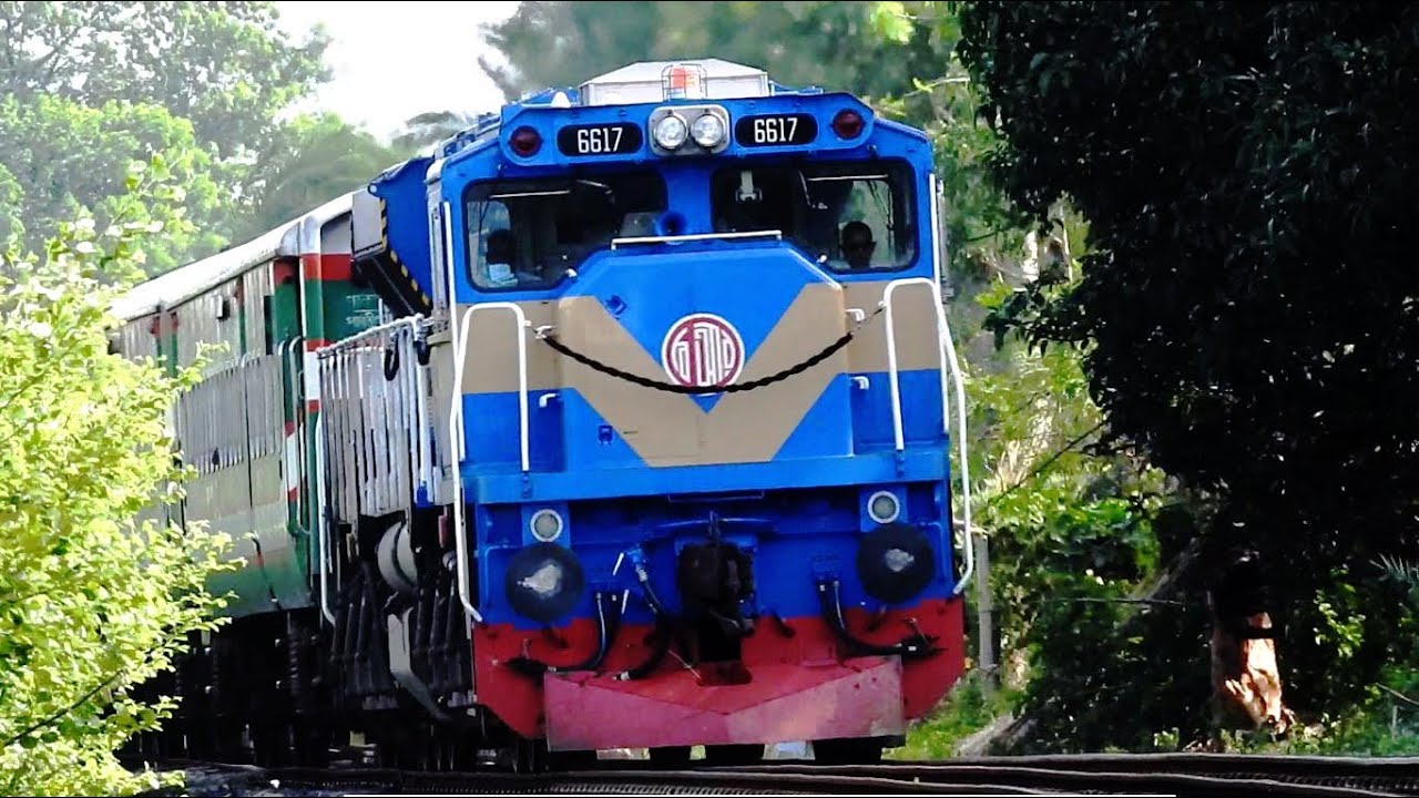 The Panchagarh Express train from Dhaka reaches Bir Shrestha Sirajul Islam station through various t