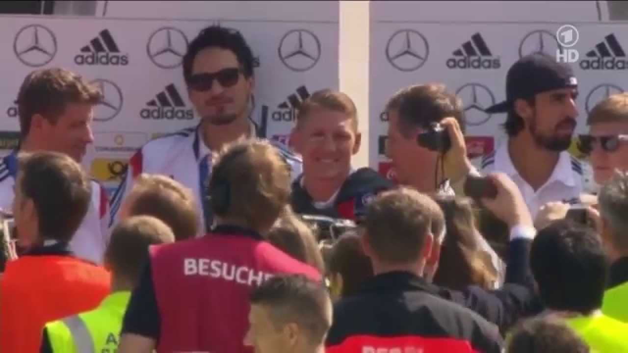 Fußball-Weltmeister Feiern,Rückflug,Fanmeile in Berlin 2014 (Teil 1v4)