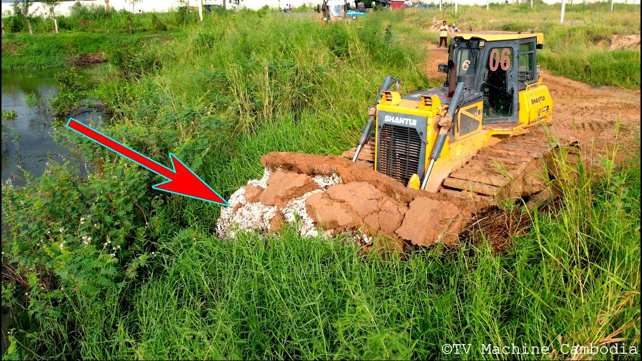 NEW!! Experience Operating of Action Delete Forest & Clearing Road Using Heavy Dozer Spreading