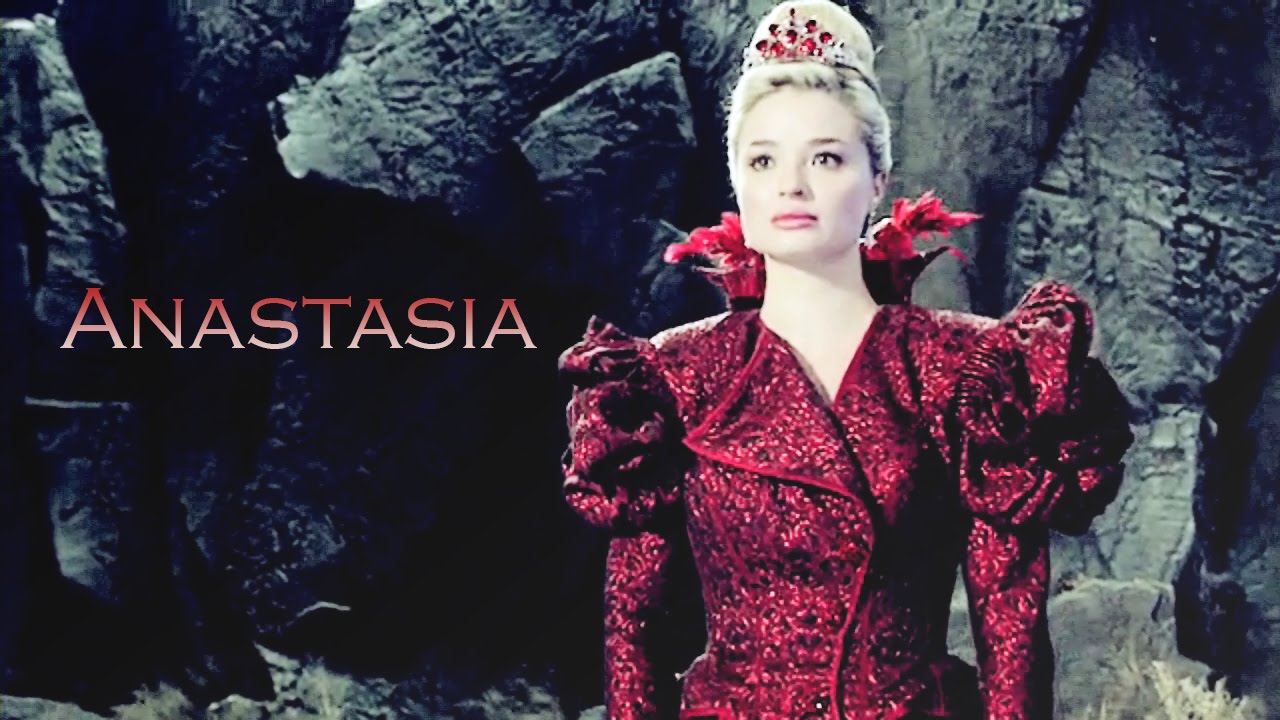 Anastasia | Red Queen