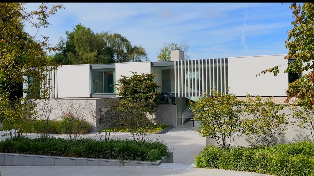 Inside a Stunning Modern Home | Built by Griggs Bespoke