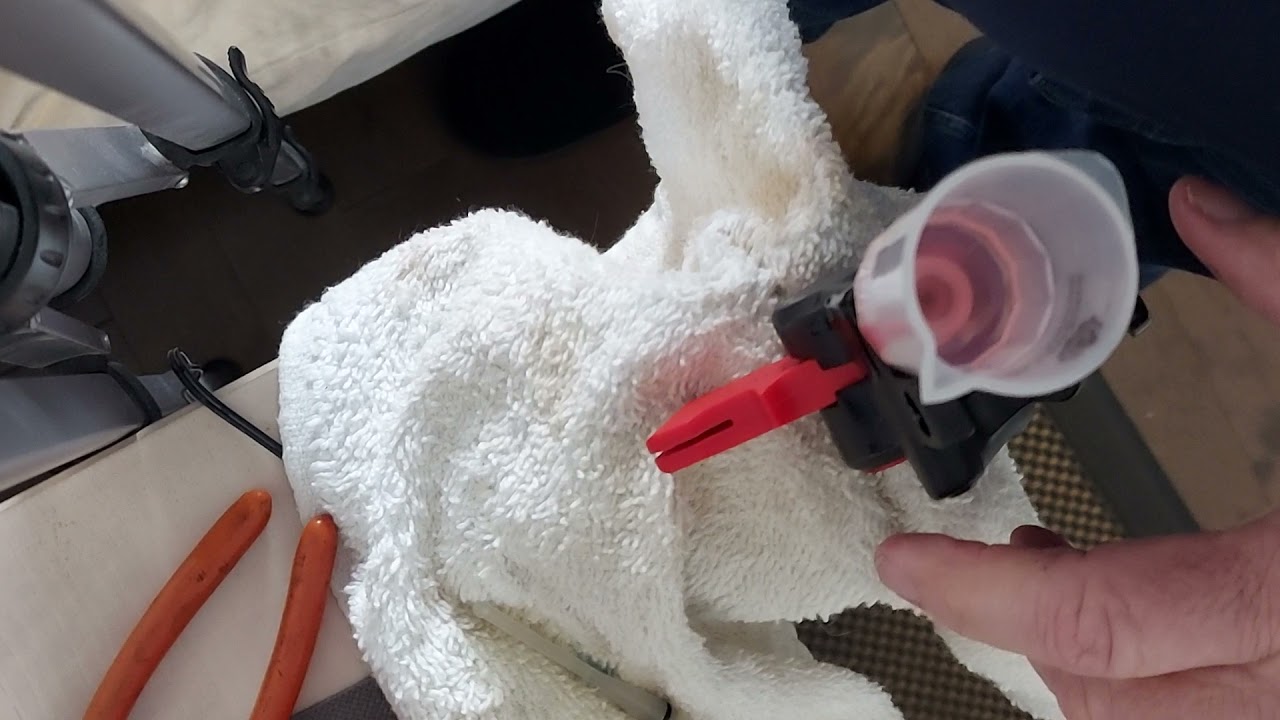 XTECH ZOOM caliper bleeding