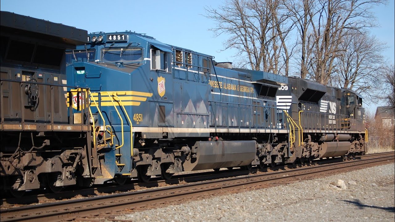 Railfanning NS in the Harrisburg Area Ft. NS 4851