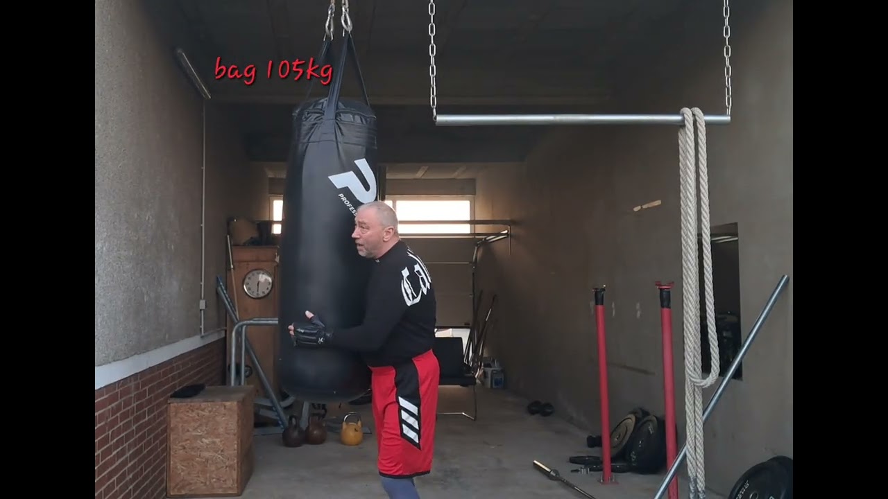  сегодня бью мешок 105 кг