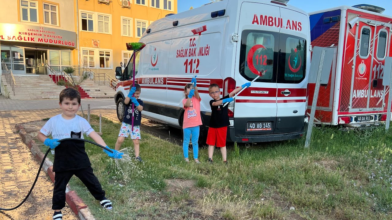 Gerçek AMBULANS SİREN SESİ !!! 😳😱 KAAN VE ARKADAŞLARI AMBULANS TEMİZLİYOR !! DİKKAT İĞNE VAR 🚑