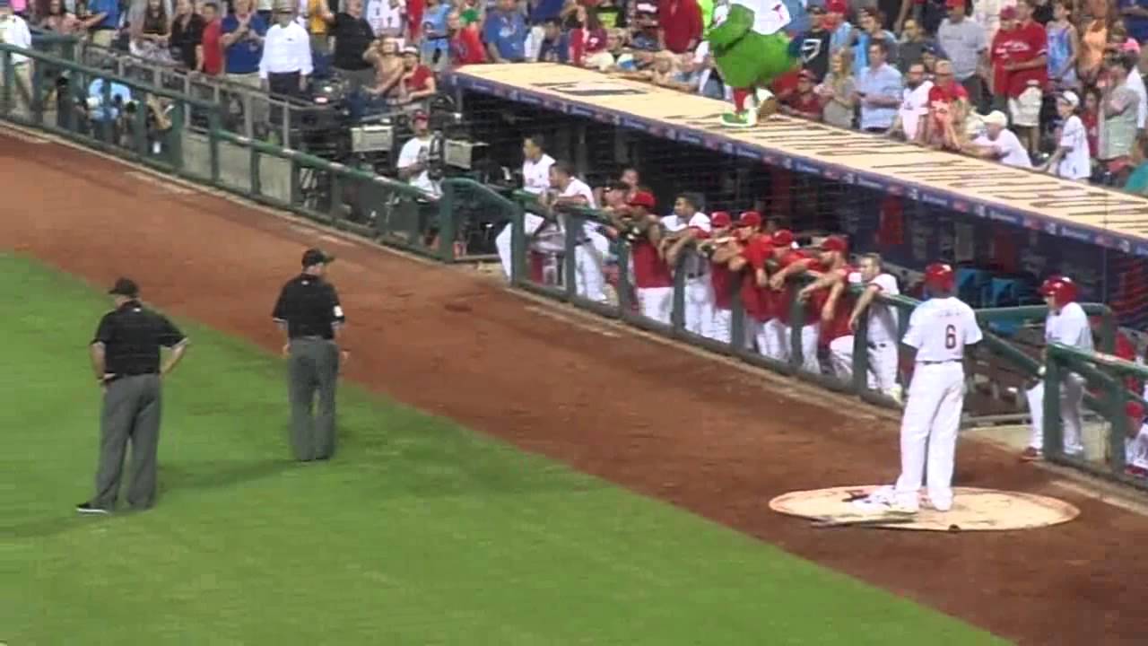 Phillies vs. Mets, 8/25/2015 - Larry Bowa ejected, benches empty