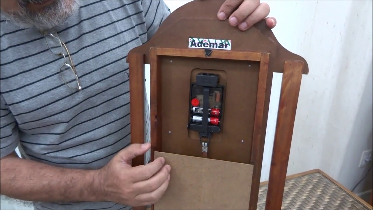 Relógio de Parede com Pêndulo 56 cm   Ademar